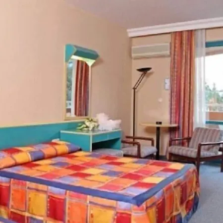 Merlin Park Отель 3*